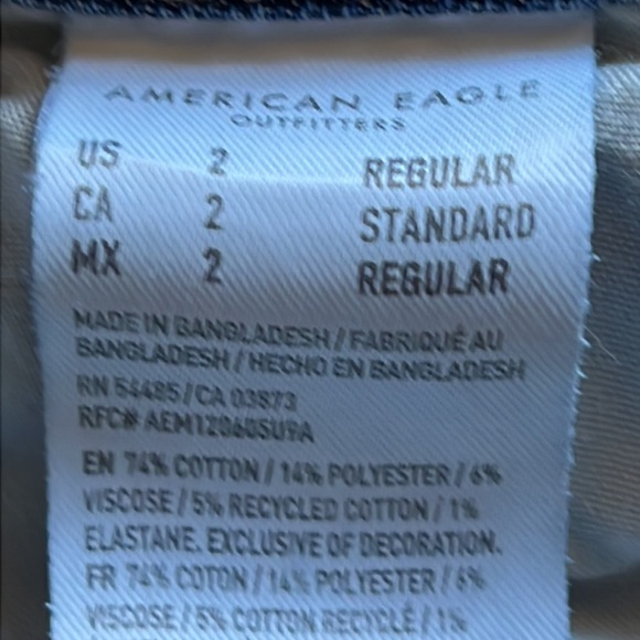 American Eagle Outfitters Mom Jean - Picture 6 of 6